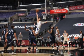 好博体育今日nba2013总决赛第六场最后时刻观众走了