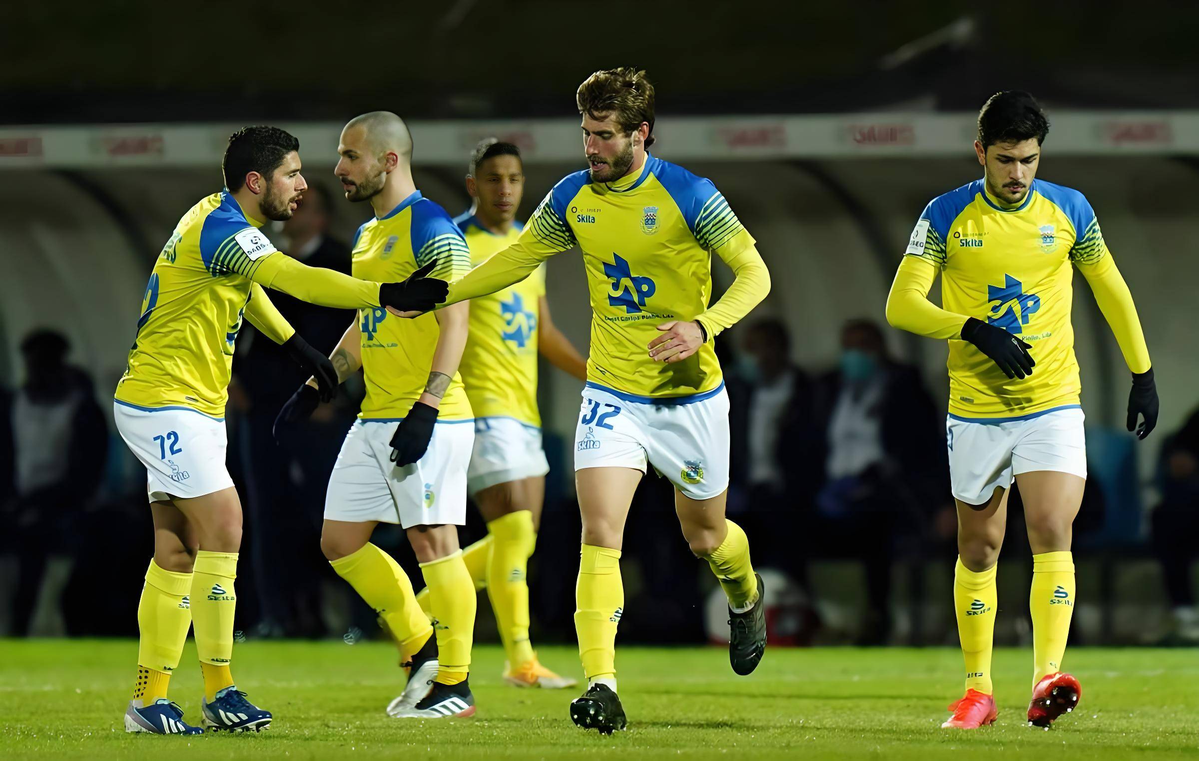 关于赛后突围战来临;广州队围绕葡超强势反弹;压力陡增;阵容厚度经受考验的信息 关于赛后突围战来临;广州队围绕葡超强势反弹;压力陡增;阵容厚度经受考验的信息