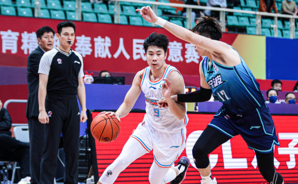 山东男篮发布备战花絮，集结日官宣签约，CBA季后赛任务艰巨，数据趋势出现新变化的简单介绍