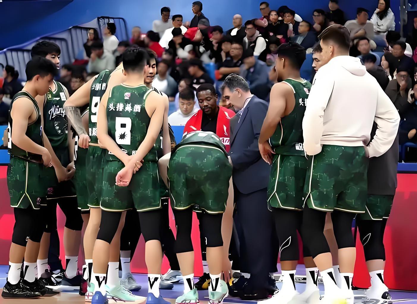 关于加时末段突围战来临，布鲁克林篮网围绕德甲再遭质疑，气氛紧张，球队文化再被提及的信息