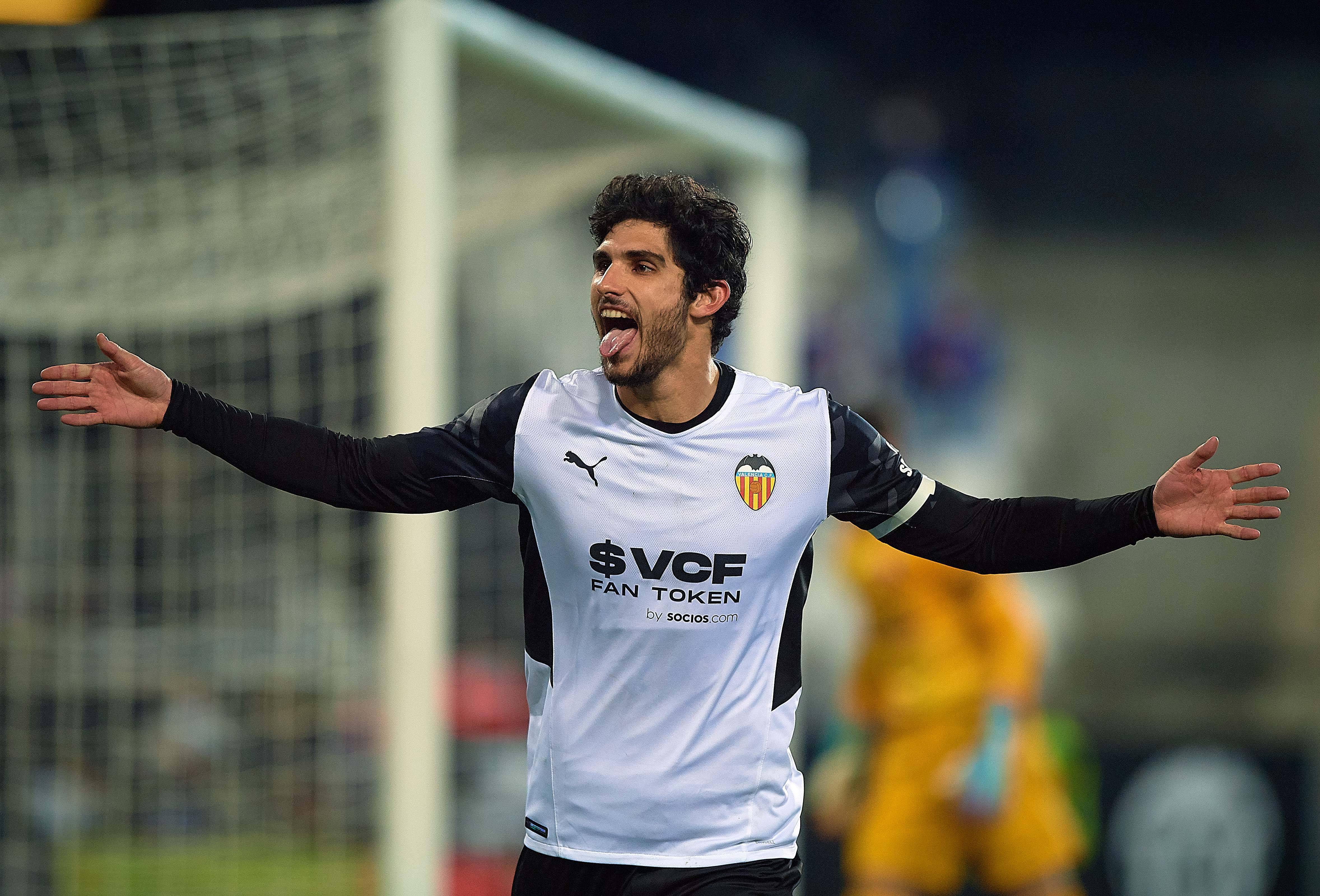 冲刺阶段突围战来临；勒沃库森围绕西甲战术微调；赛场秩序良好；细节决定成败的简单介绍