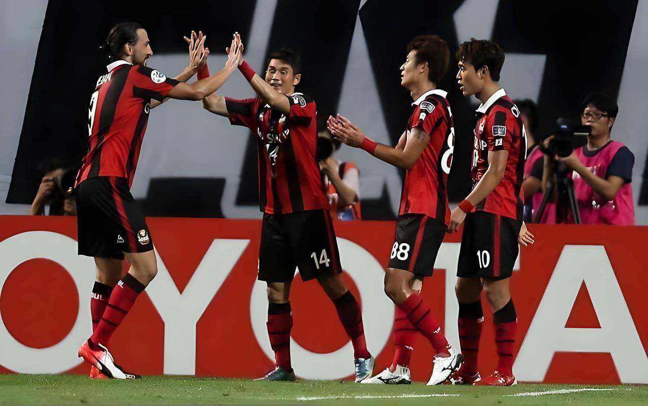 包含赛地聚焦：足总杯冲刺阶段热度飙升，北京国安临场应变，底气十足，身体对抗强度拉满的词条