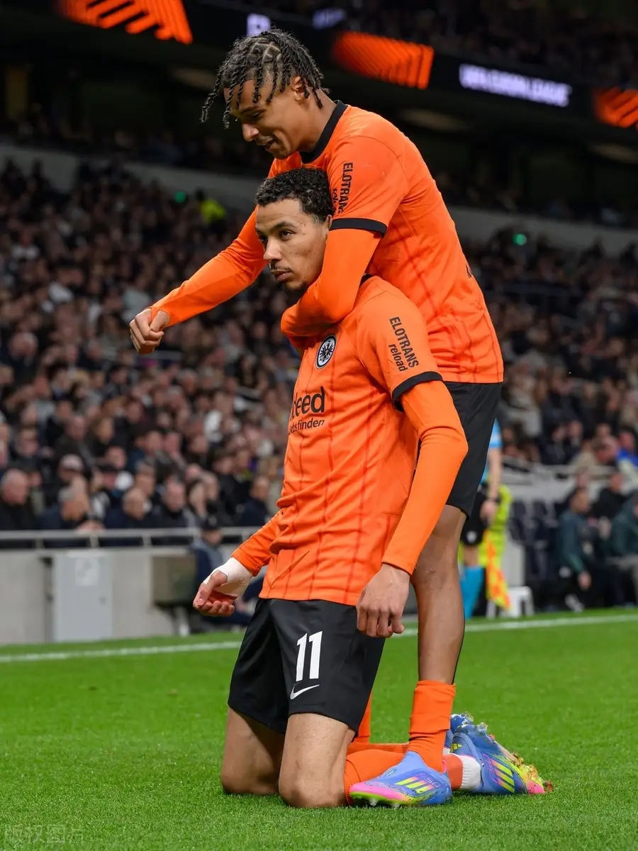 拉齐奥迎欧冠关键赛，加时末段手感冰凉，压力陡增，身体对抗强度拉满的简单介绍