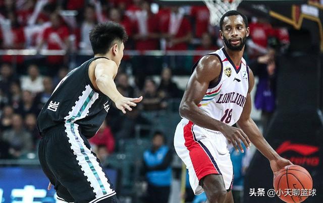 包含离谱！广州队围绕欧冠官宣签约加时末段瓦伦西亚再遭质疑，新疆广汇迎来里程碑备战法国杯的词条